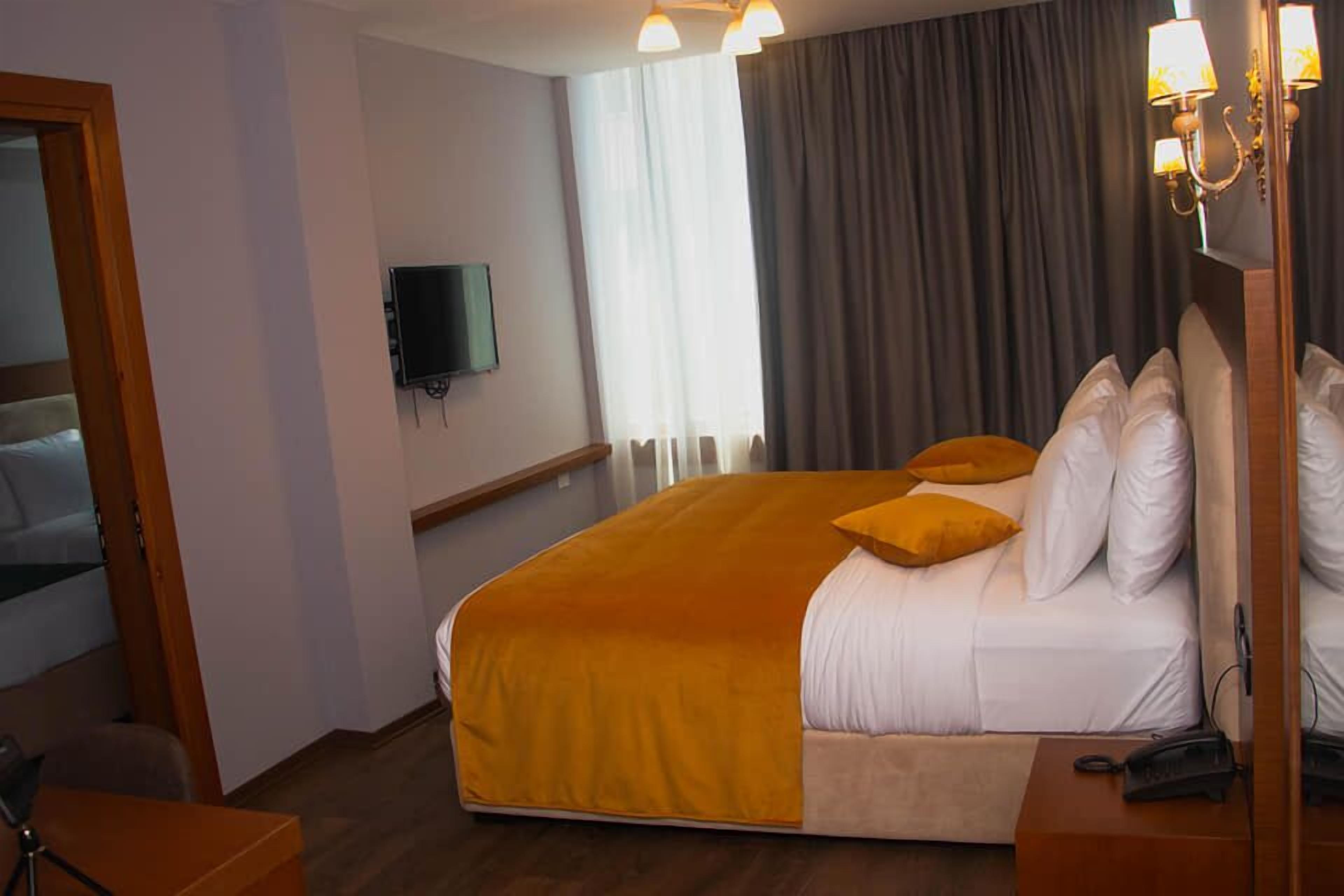 comfort double room | 1 bedroom, premium bedding, minibar, in-room safe