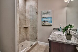 花灑/浴缸組合、風筒、提供毛巾