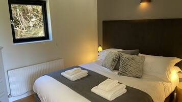 3 bedrooms, Egyptian cotton sheets