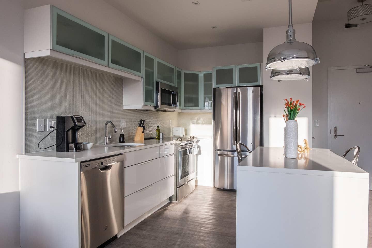 Frontdesk | Kansas City Apt with Downtown Views