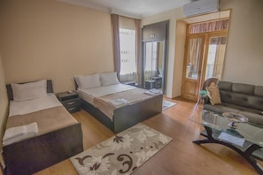 2 bedrooms, free WiFi