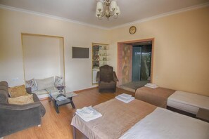 2 bedrooms, free WiFi