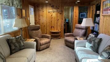 TV, fireplace, DVD player