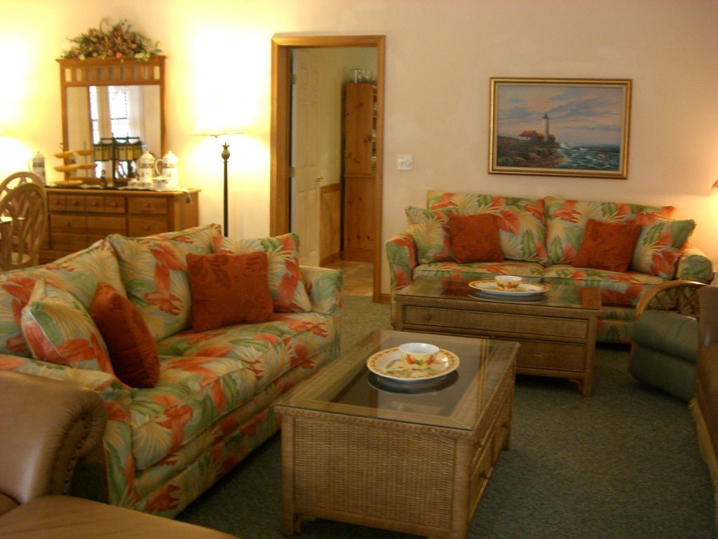 Family Reunion House sleeps 26 with access to Beach, Pool, Golf, Tennis