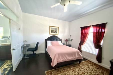 Tarpon Springs Apartment