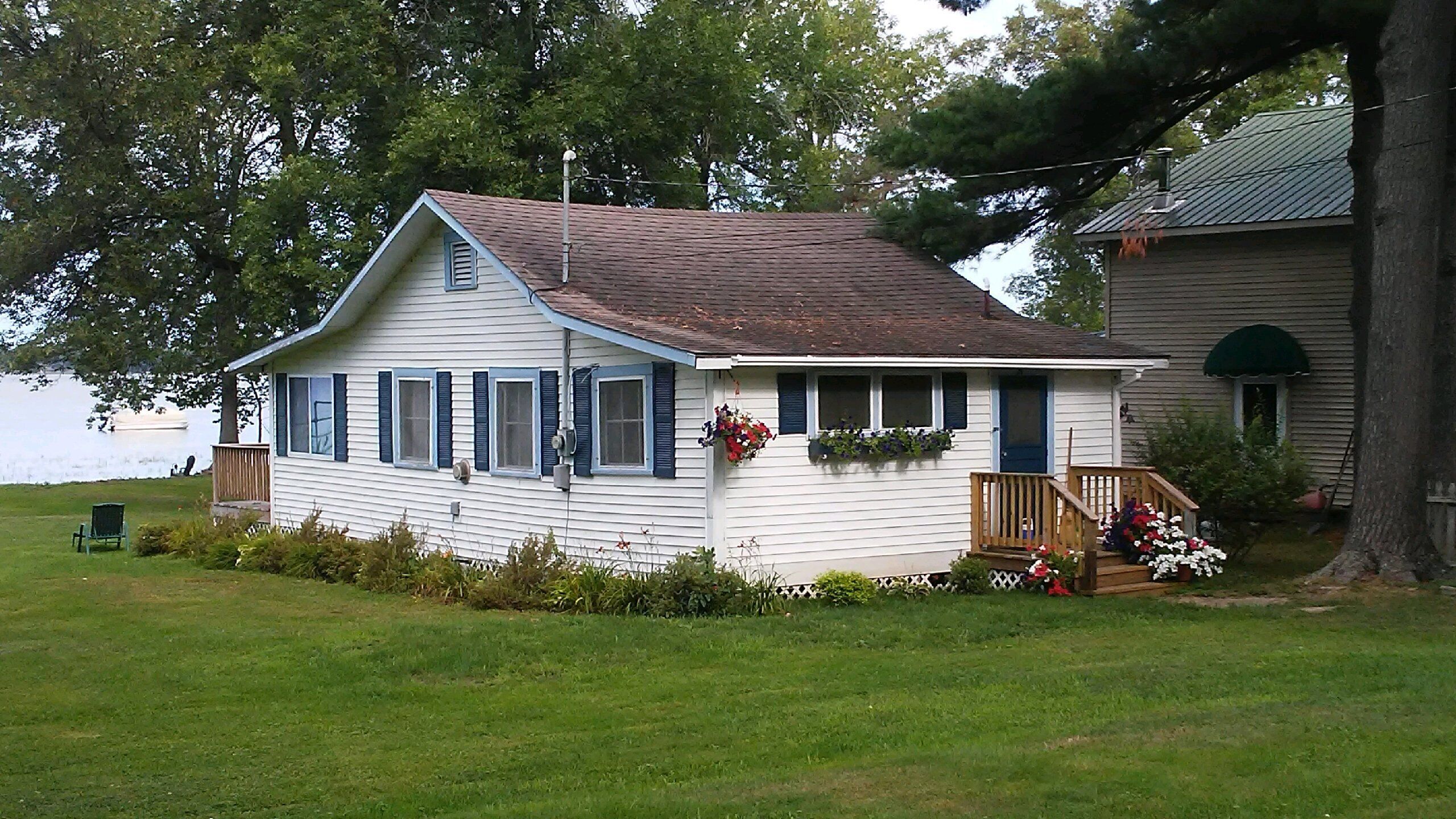 Classic Lake Champlain Cottage