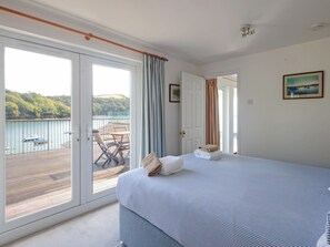 1 bedroom, free WiFi, bed sheets - 1 bedroom accommodation in Fowey (Fowey)