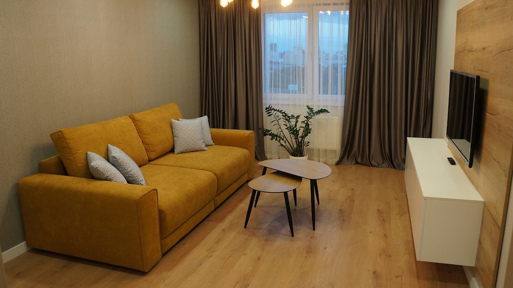 Lite Appartement. Gesloten Terrein, Gratis Parkeren. - Minsk