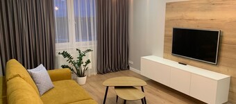 Lite leilighet. Stengt territorium, gratis parkering.