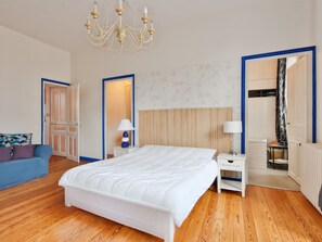 6 bedrooms, free WiFi