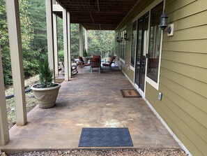 Terrace/patio - Fun, family Foothills retreat with Game Room and 6-person hot tub! (Landrum)