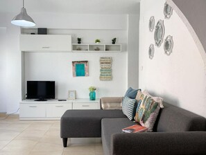 Een flatscreentelevisie