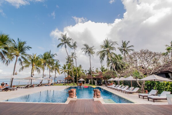 Pool - Candidasa Ocean Front Resort - Family Room 4 (Manggis)