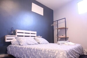 4 bedrooms, internet, bed sheets