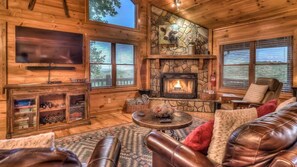 TV, peis, videospill og bordtennis