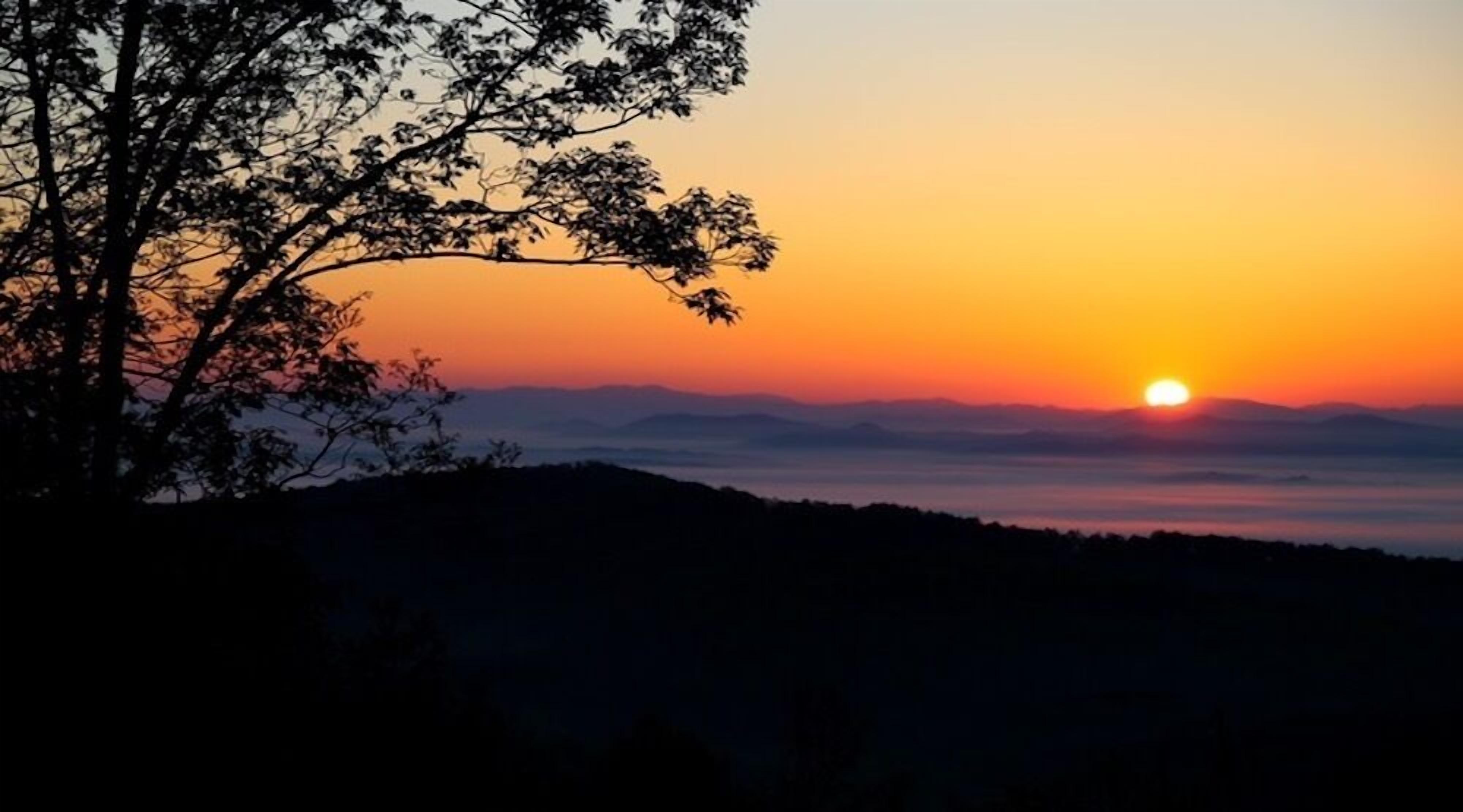 Almost Heaven- Game Room | Hot Tub | Outdoor Fireplace
