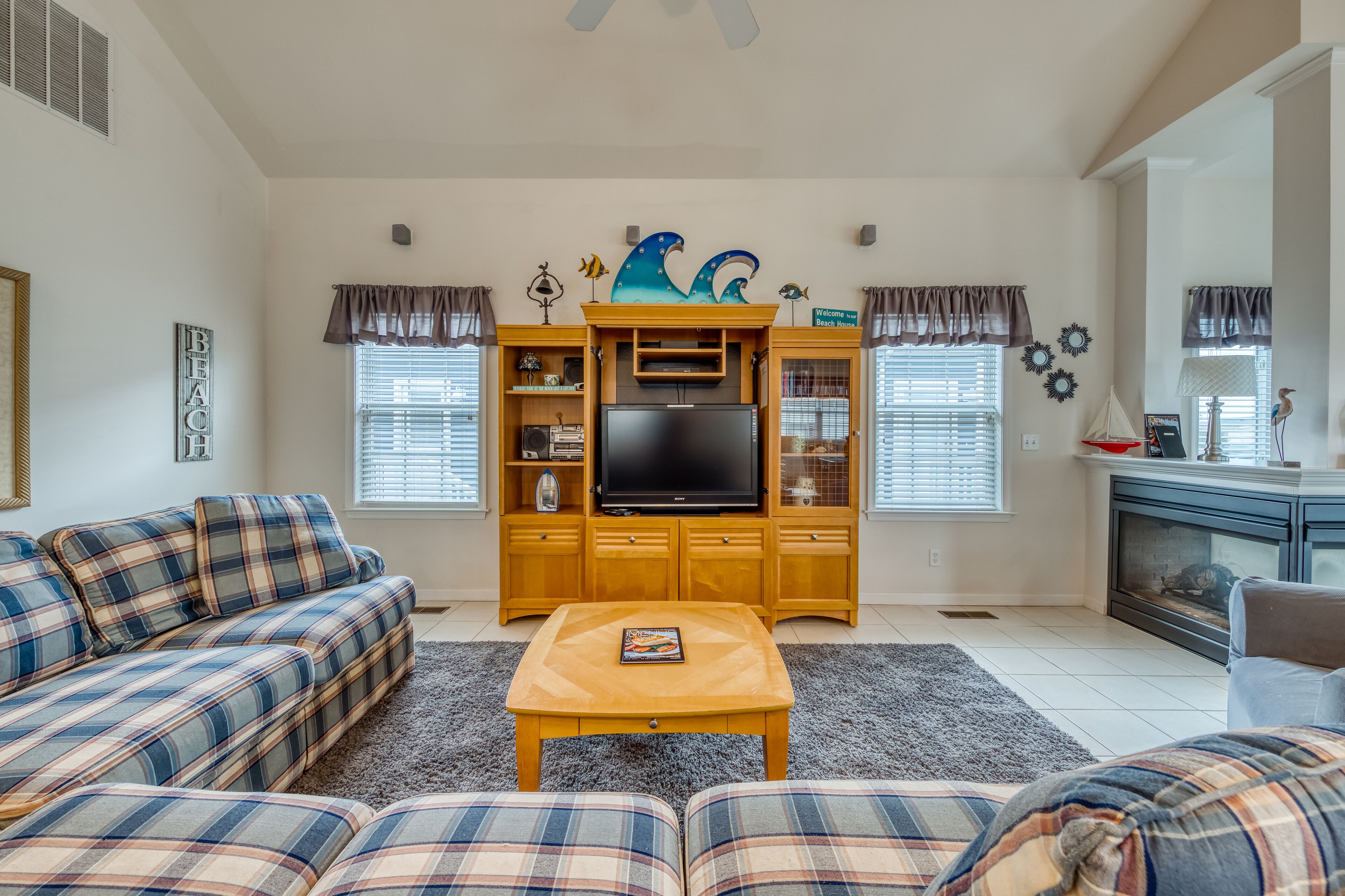 Spacious, dog-friendly home w/ shared pool & a playground; great for families