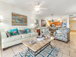 Condo, 3 habitaciones | Sala de estar