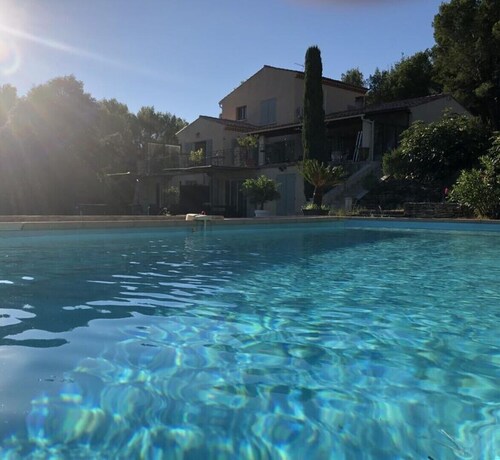 Apartment with spa, in the heart of the Aix countryside