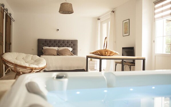 1 chambre, fer et planche à repasser, Wi-Fi, draps fournis