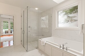 Kostenlose Toilettenartikel, Haartrockner