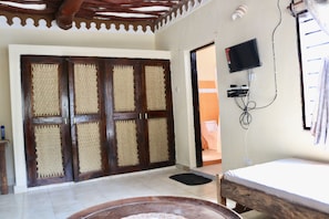 8 Schlafzimmer, Bügeleisen/Bügelbrett, Internetzugang, Bettwäsche