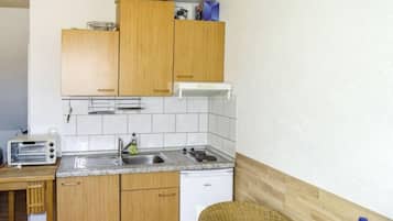 Kühlschrank, Kochgeschirr/Geschirr/Besteck