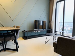 Télévision, livres, médiathèque, vidéothèque