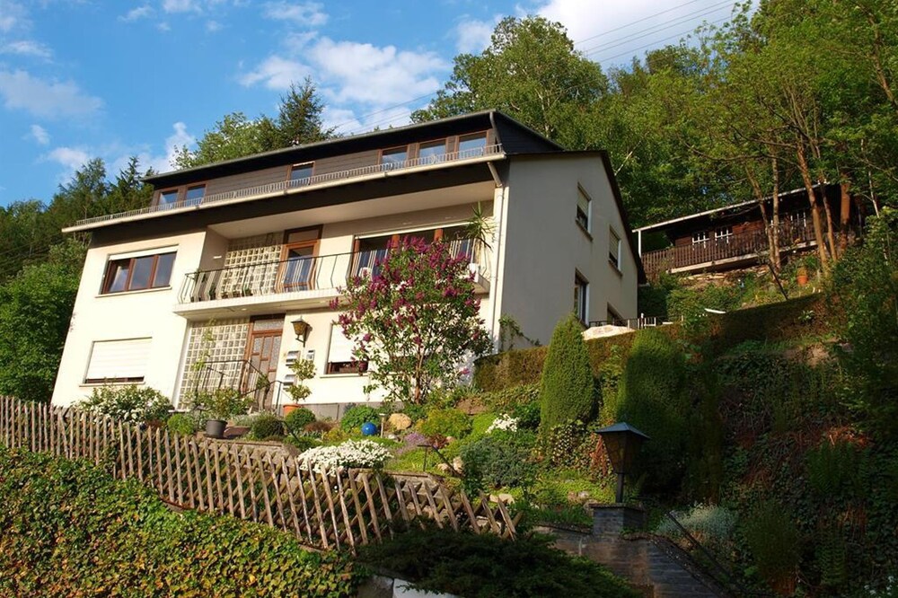 Apartment Baumhardt - apartment, shower, toilet, 2 bedrooms