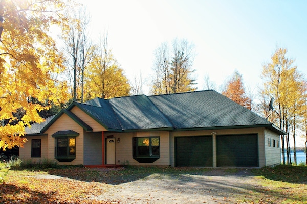 Beautiful sunsets and awesome fishing on Moose Lake