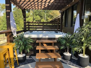 Property grounds - The Retreat at Hempstead - Lodging & Events! Sleeps 28, Events up to 100 guests. (Hempstead)