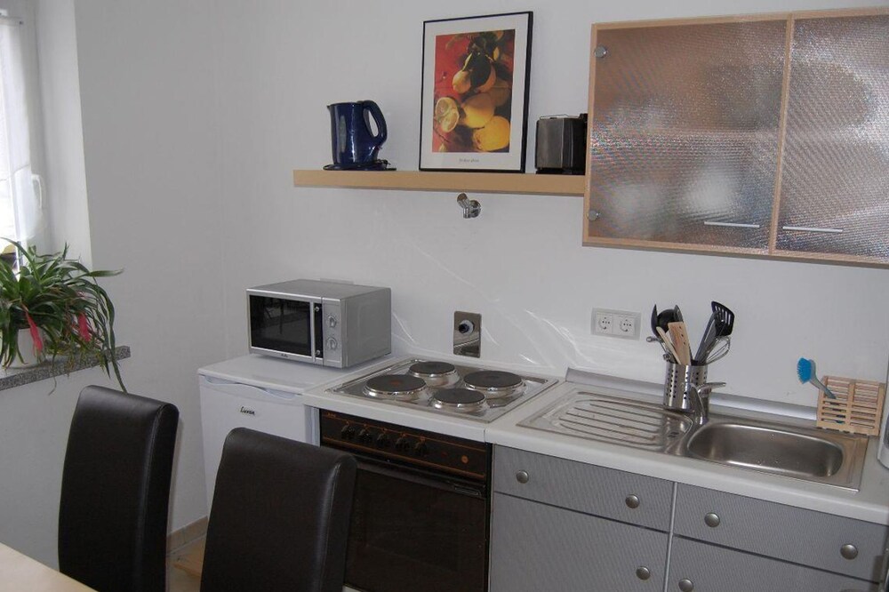 Apartment "Mathener Burg" - apartment / apartment, shower, toilet, living room / bedroom