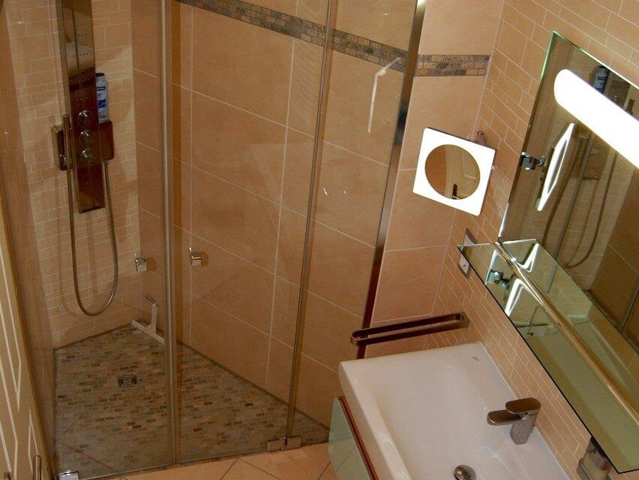 Apartment "Mathener Burg" - apartment / apartment, shower, toilet, living room / bedroom