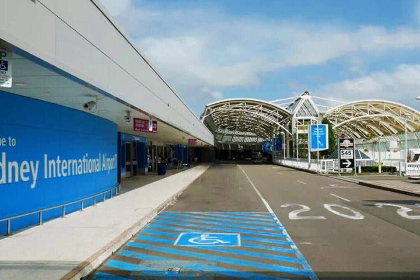 KOZYGURU | Wolli Creek | Kozy 1 Bed APT | Sydney Airport and Sydney CBD — image 20