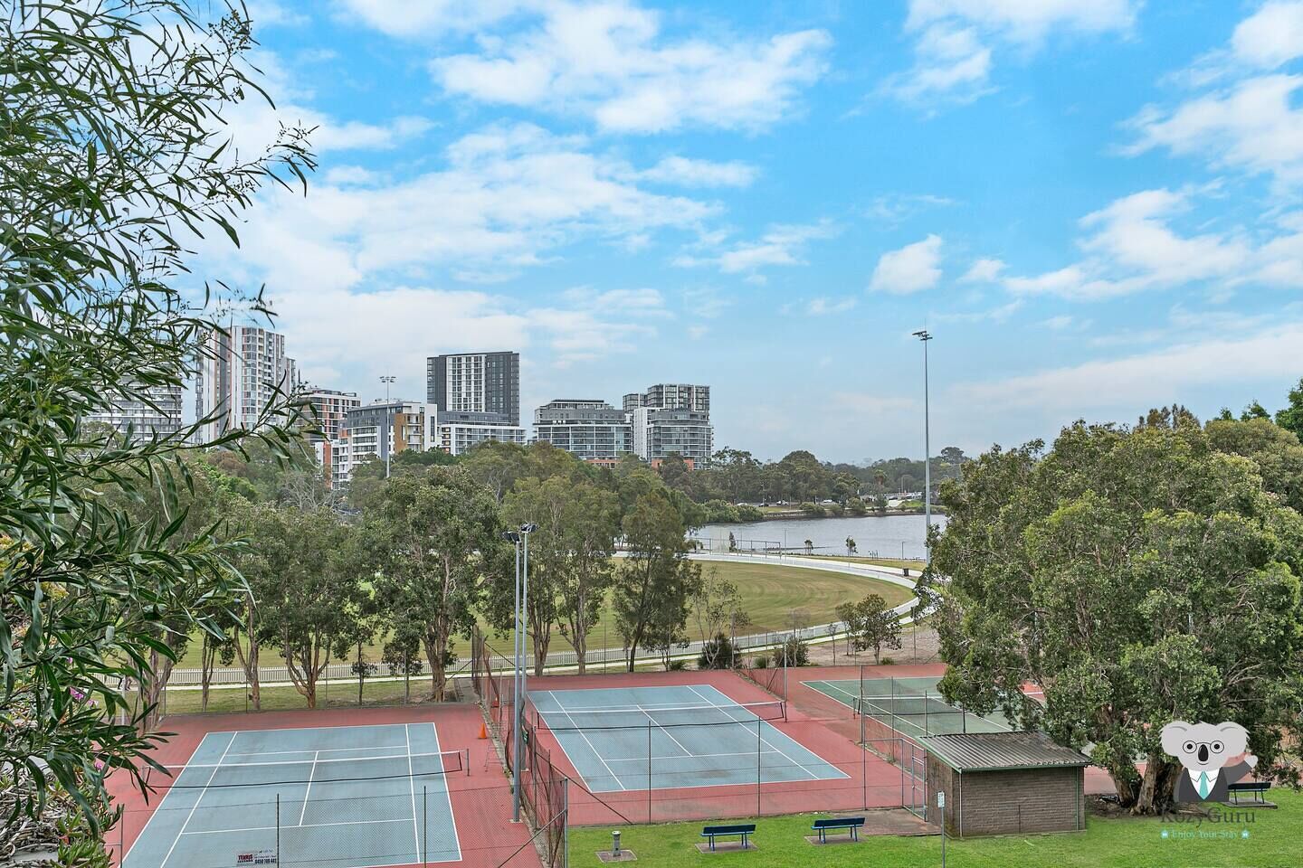KOZYGURU | Wolli Creek | Kozy 1 Bed APT | Sydney Airport and Sydney CBD — image 21