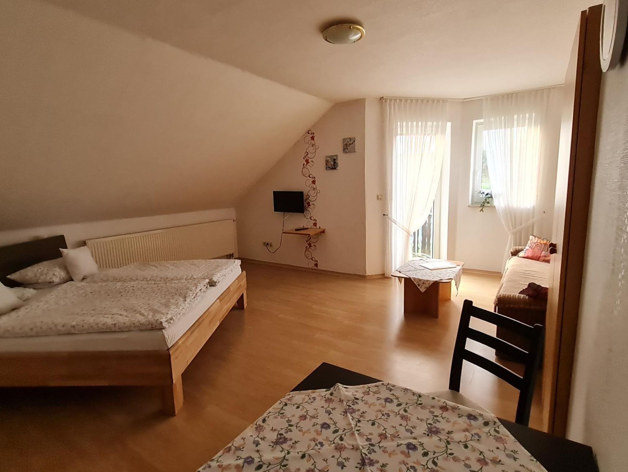 2-bed apartment (30 sqm) - castle view - winery and holiday apartment Erbacher Hof