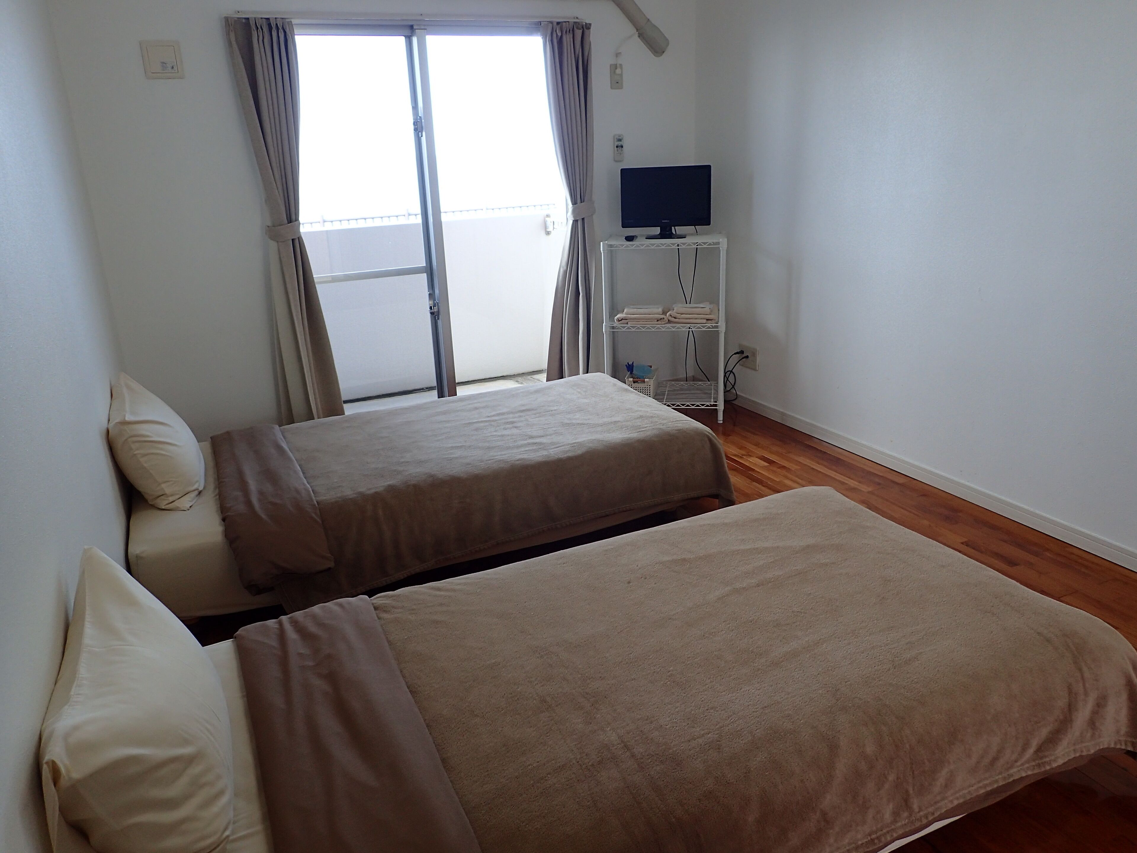 Free WiFi, bed sheets