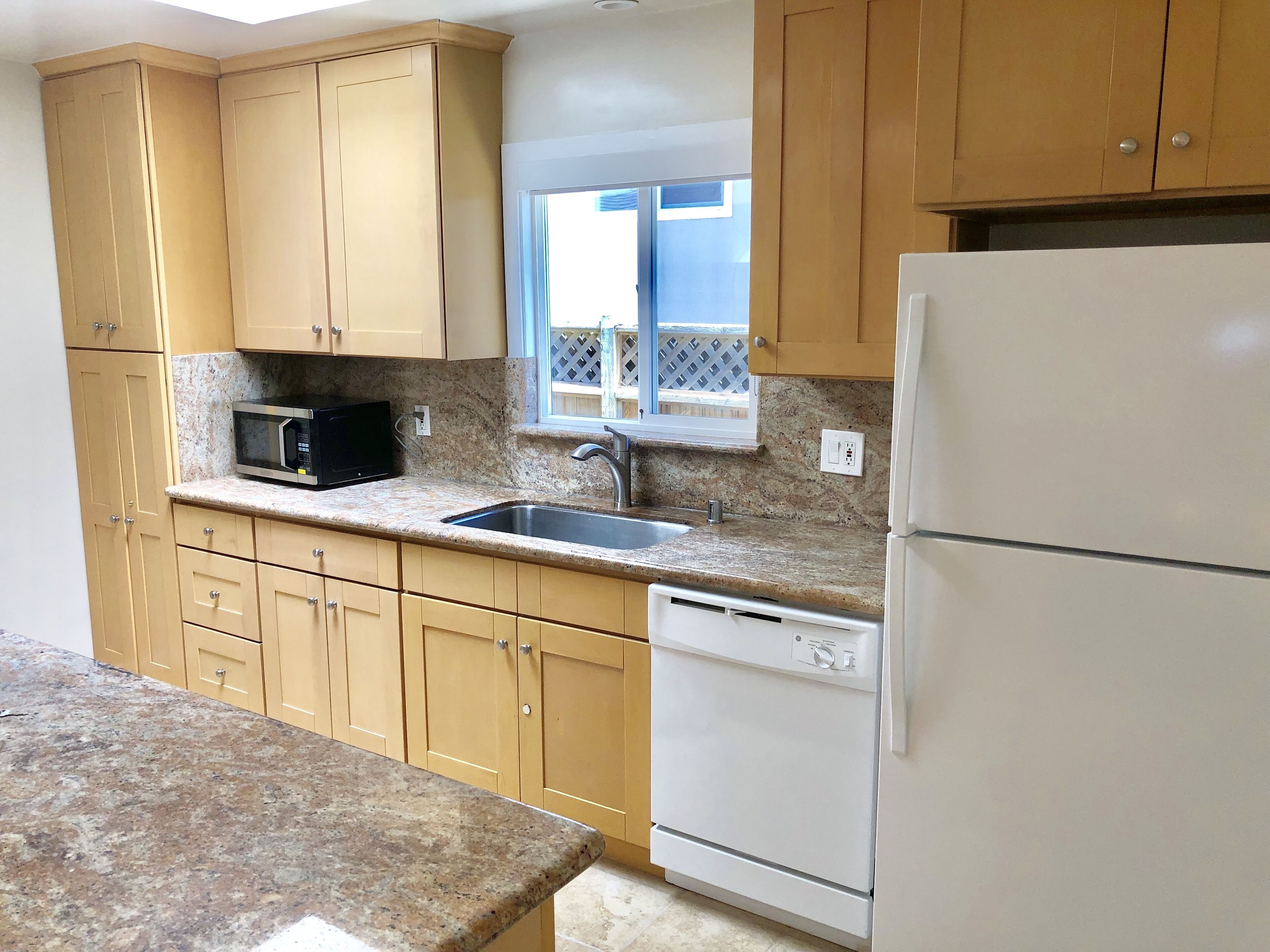 Bright whole house 6br/2ba Wifi Parking SFO 8 min