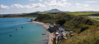 The Threshing Barn -  a llyn peninsula that sleeps 6 guests  in 3 bedrooms