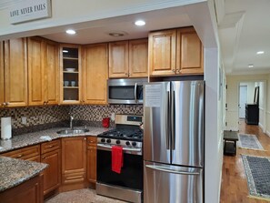 Fridge, microwave, oven, stovetop - 1118-1 First roll out loud (Queens)