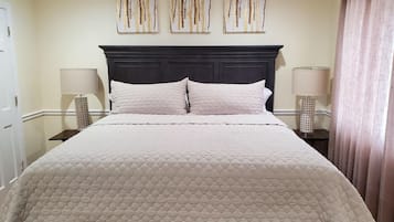 2 habitaciones, escritorio, tabla de planchar con plancha y wifi gratis