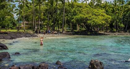 Treehouse Vibe Near Hilo & Volcano w/ AC, BBQ, W&D & Ocean Cliffs - Keaau