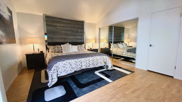 2 chambres, fer et planche à repasser, accès Internet, draps fournis