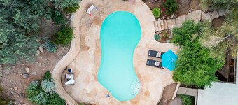 Red Rock by AvantStay | Desert Hideaway w/ View & Pool