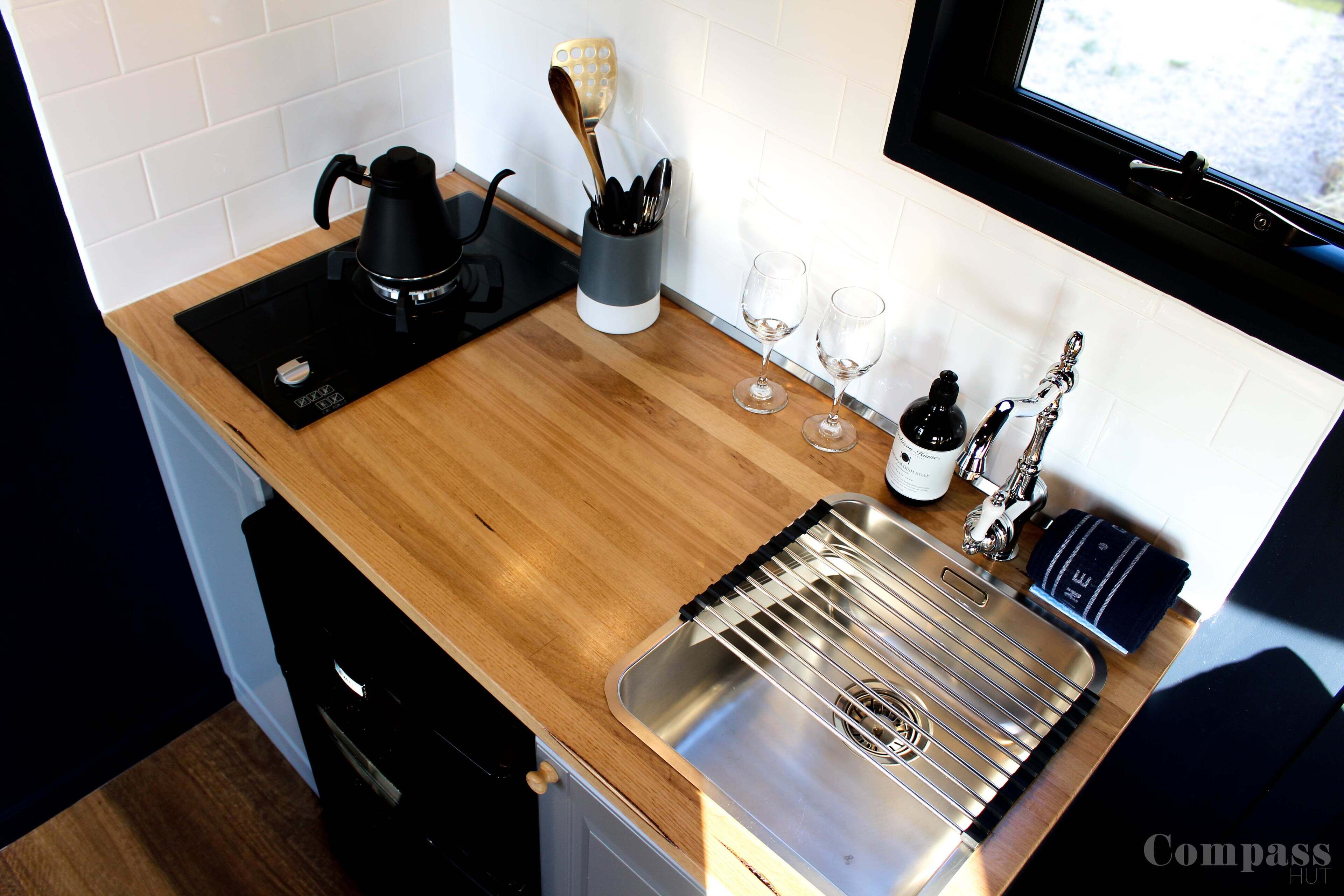 Barnhaus - 100% Eco Tiny House accommodation — image 11