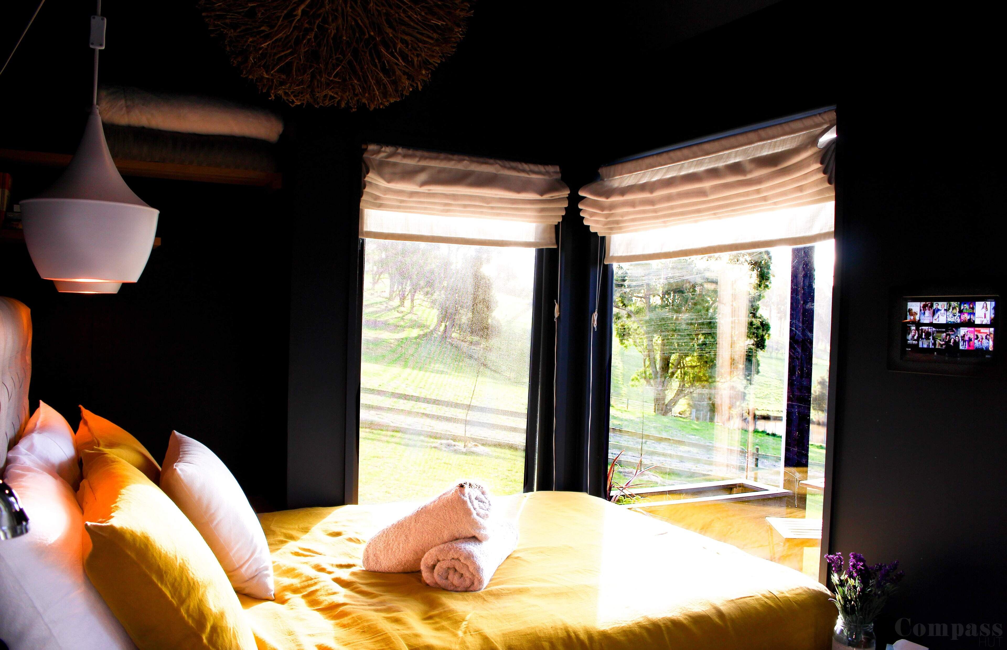 Barnhaus - 100% Eco Tiny House accommodation — image 9