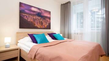 2 bedrooms, desk, iron/ironing board, travel crib