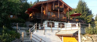 Chalet Lisa, ski-in/out, accessible by car