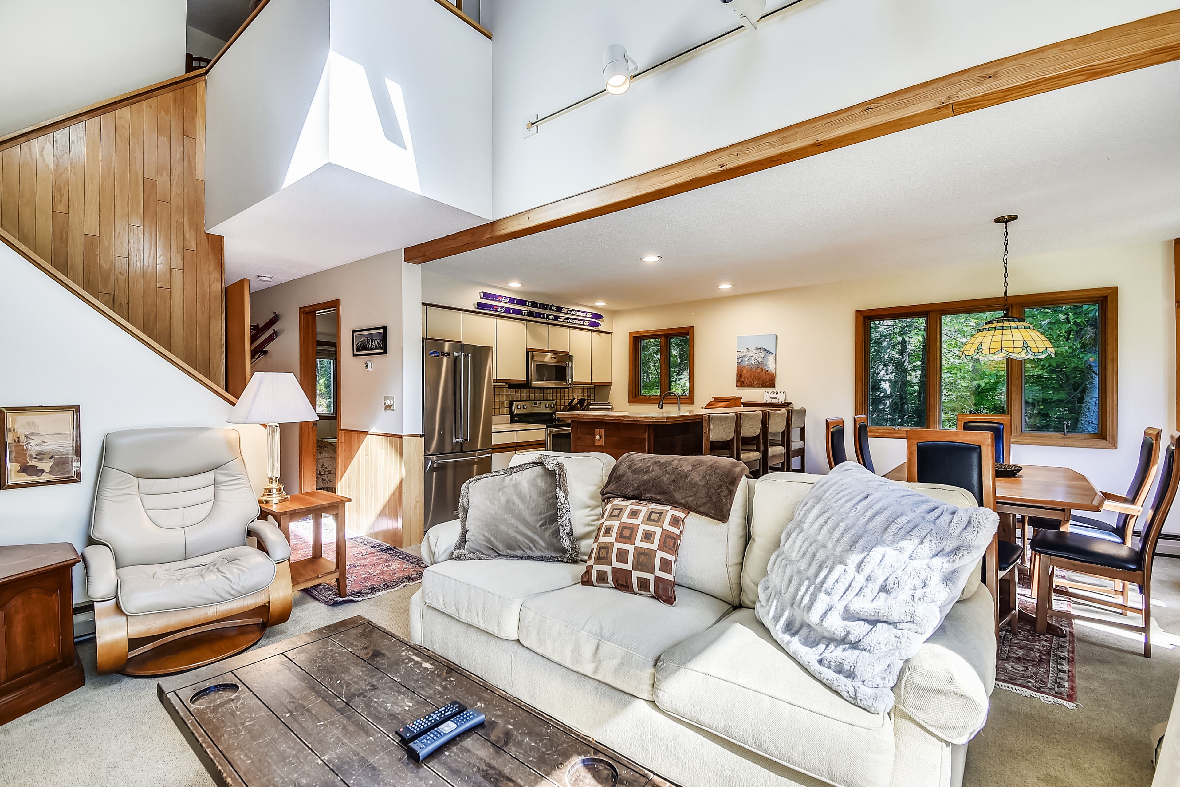 Colony Club E23 wonderful town home in the center of Killington. (please note this unit has NO AIR CONDITIONING)