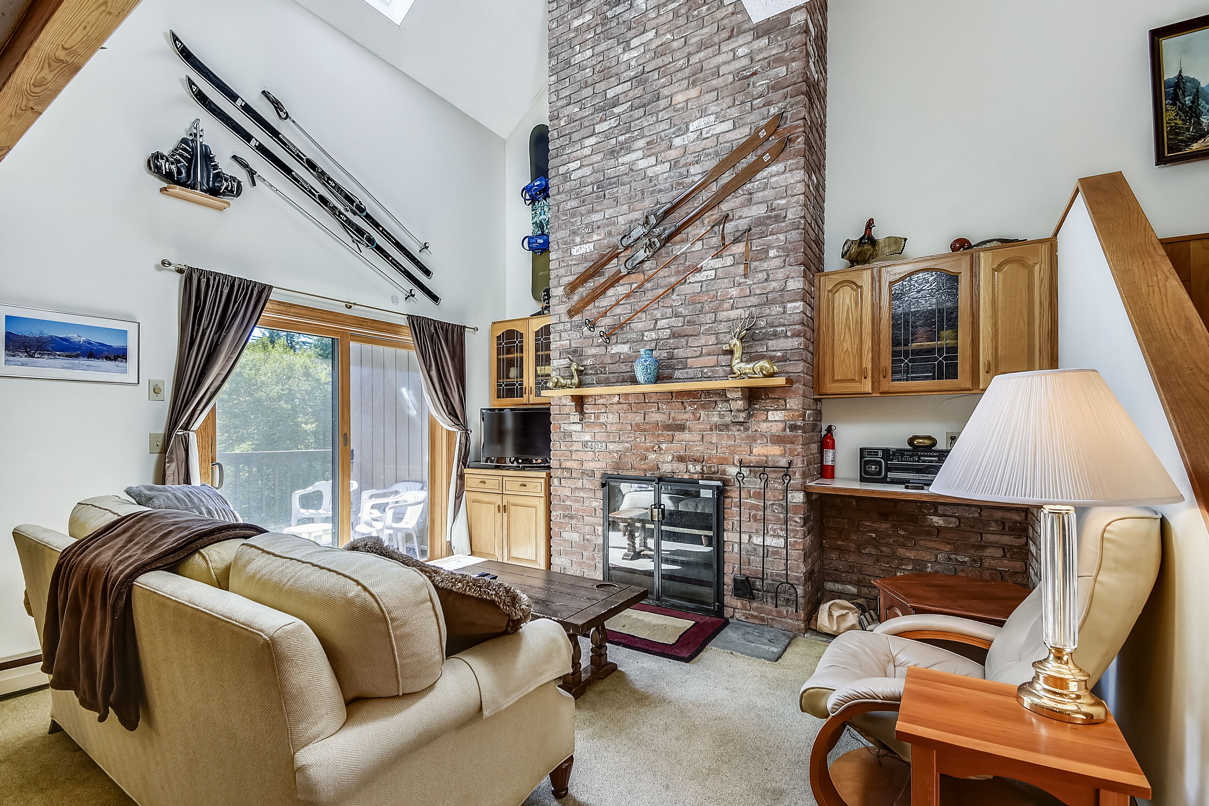 Colony Club E23 wonderful town home in the center of Killington. (please note this unit has NO AIR CONDITIONING)